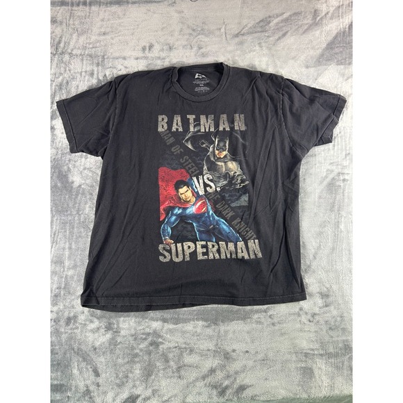 Batman vs Superman Dark Knight Man of Steel Graphic T-Shirt XXL DC Comics Movie - Picture 1 of 7